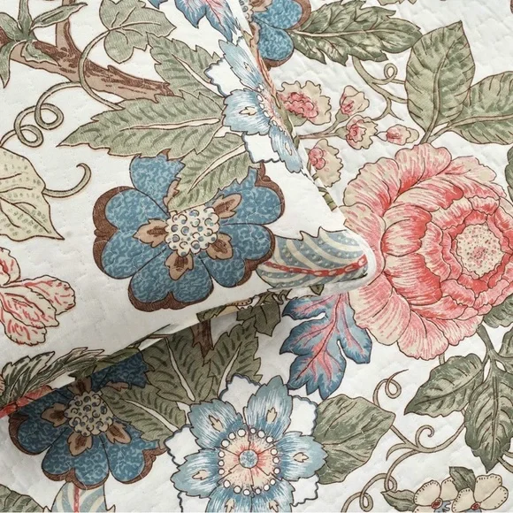 NEW Anthro Cotton Floral Reversible Boho Queen / King Bedding Quilt & Sham Set
